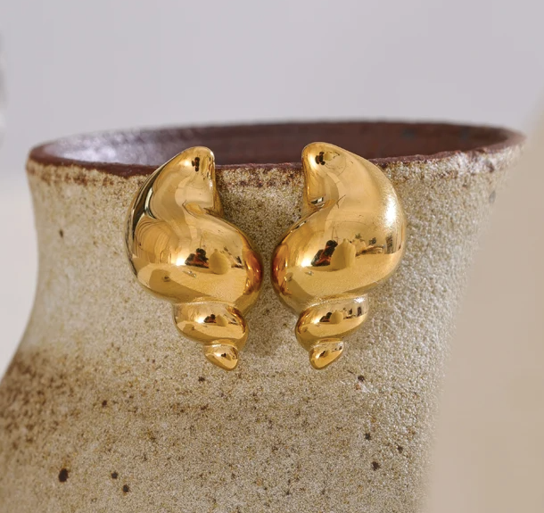 Carolina Conch Earrings