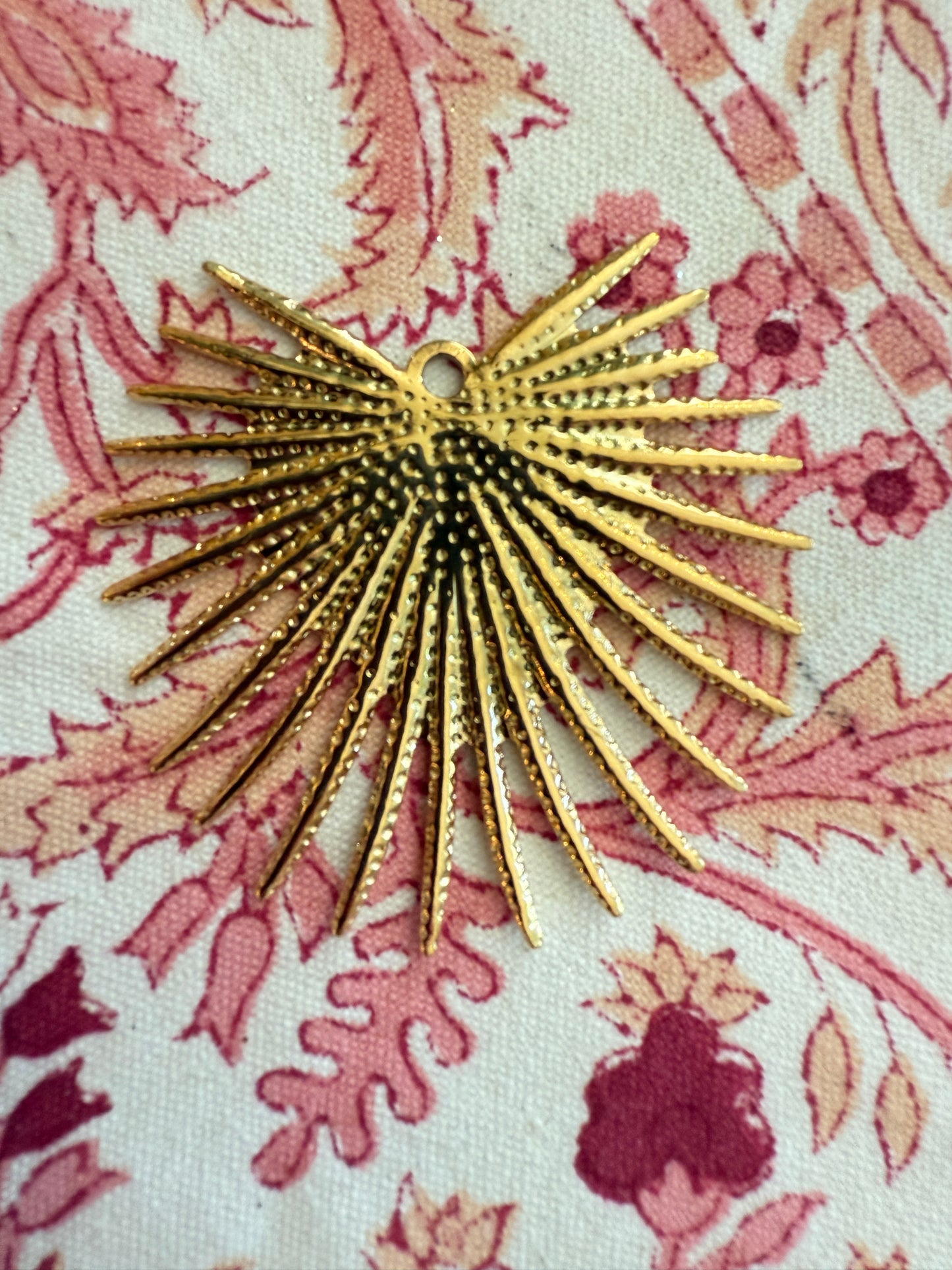 Isle of Palmetto 2" Charm