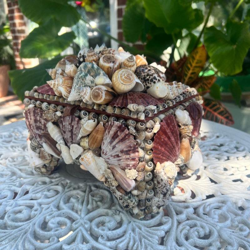 Shell Box- Large Natural Footed – Verdigris