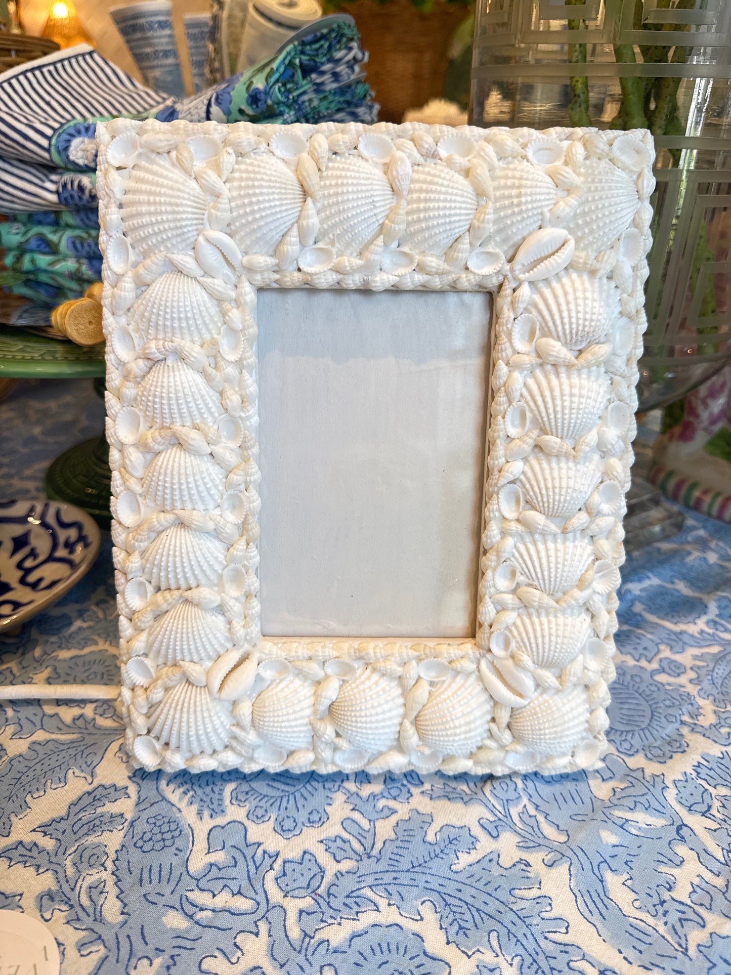 Shell Frame- Assorted White Shells Arc with Pearl Edge 4" x 6"