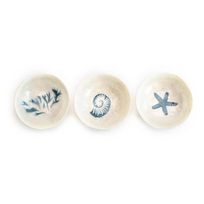 Round Capiz Bowl - Nautilus Design (Blue/Natural)